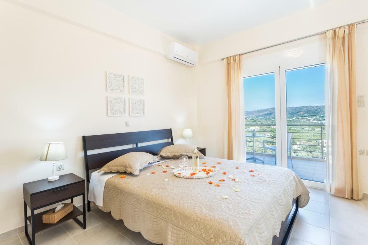 Villa Oasis Galatás Extérieur photo