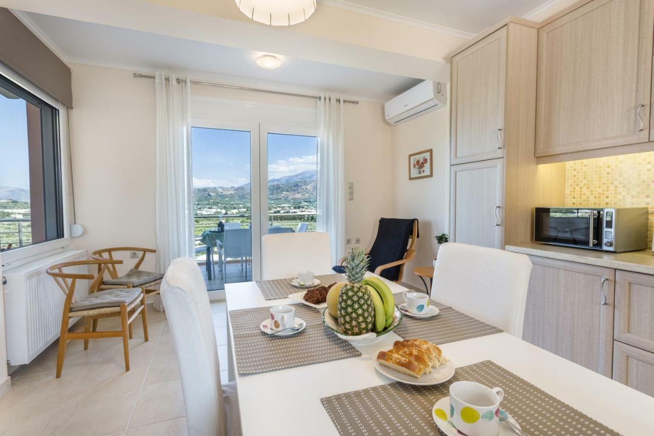 Villa Oasis Galatás Extérieur photo