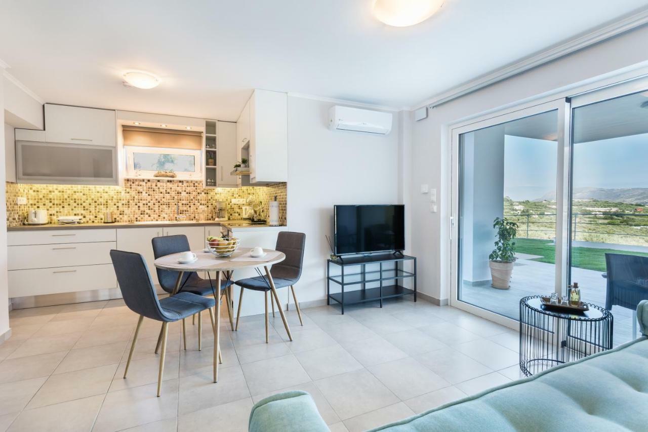 Villa Oasis Galatás Extérieur photo