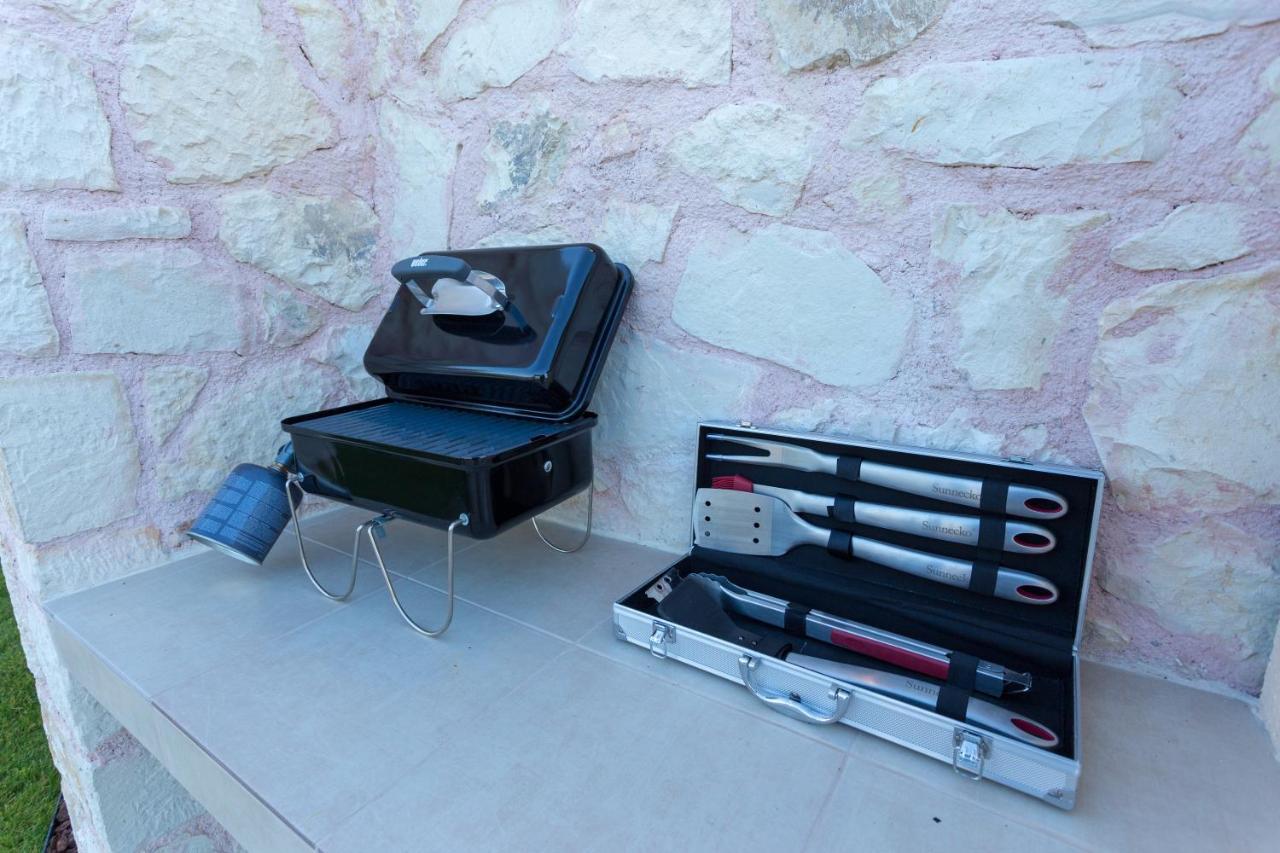 Villa Oasis Galatás Extérieur photo